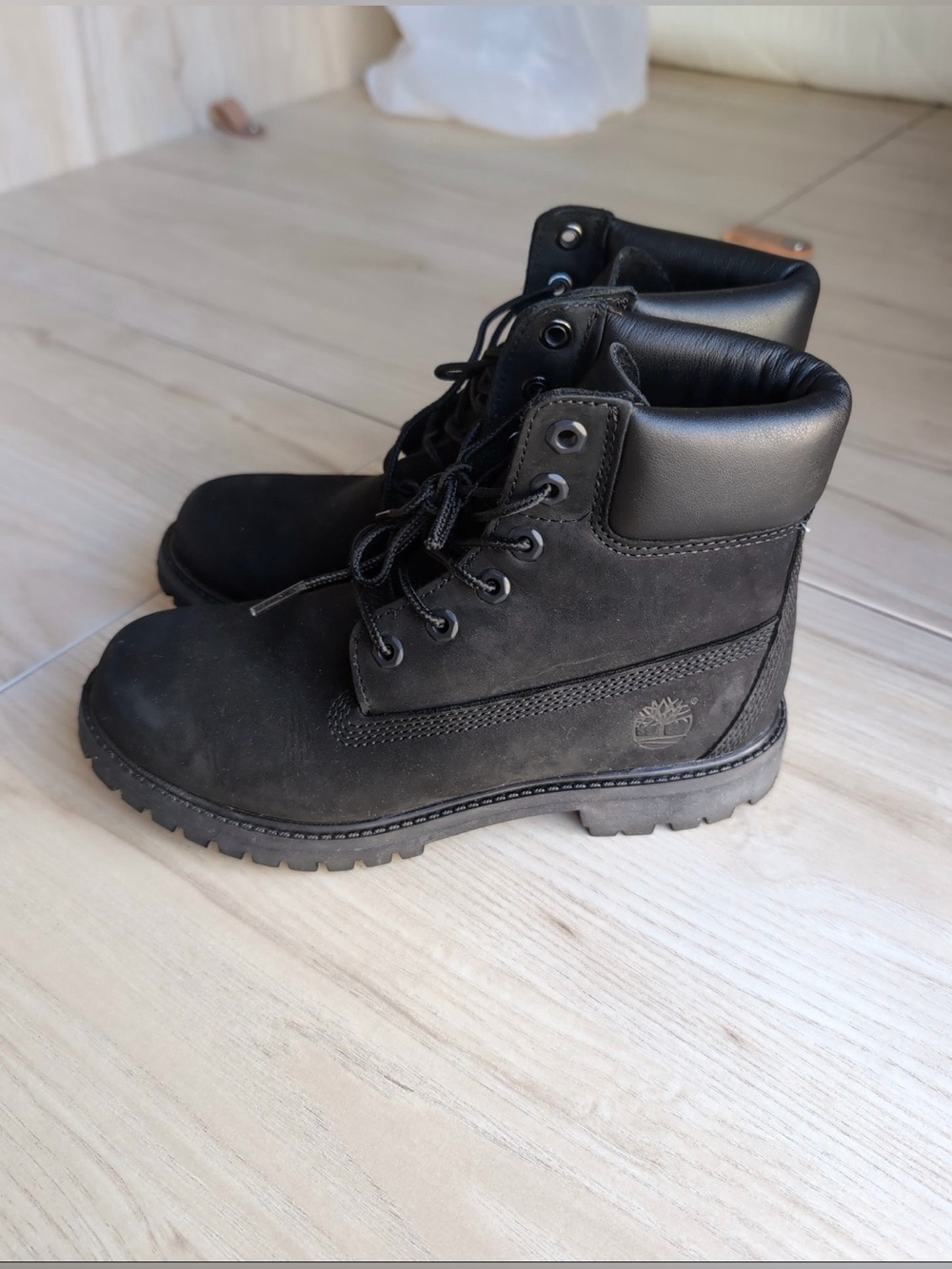 Black Timberland 6 inch Boots Women’s Genuine Leather